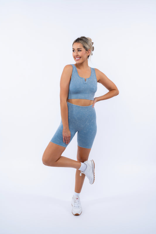 Rib Top with Slit